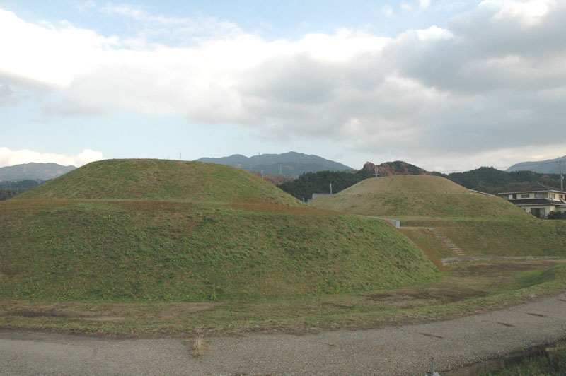 金山古墳の航空写真
