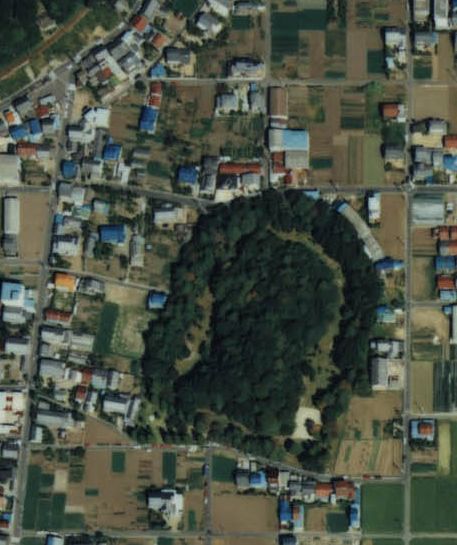 琴塚古墳の写真