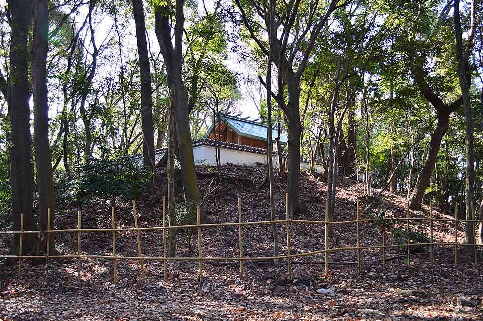 尾張戸神社古墳の写真