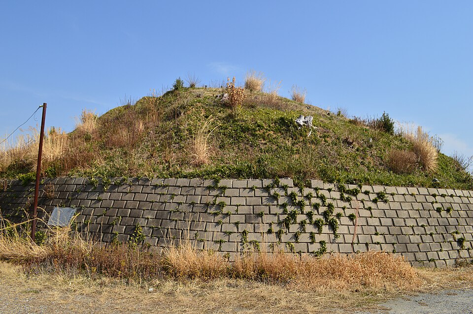 小泉大塚古墳の写真